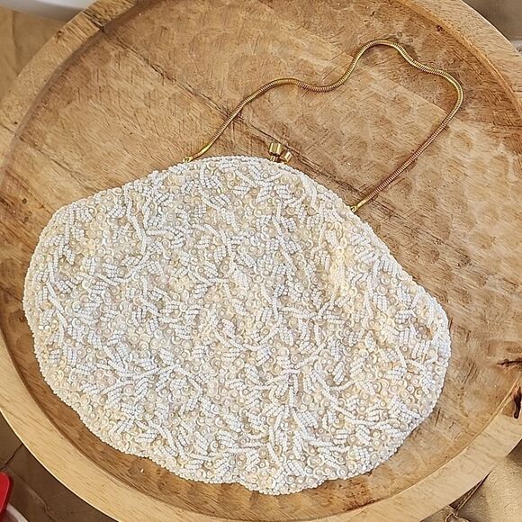 La Regale Ltd Beaded & Sequined Evening Bag with Gold tone Chain Coquette Bridal - Picture 1 of 12
